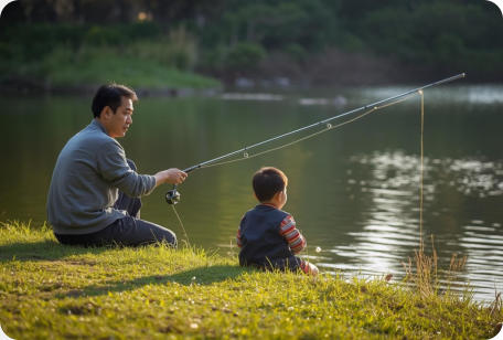 Family fishing along the Alabama River at Roses RV River Resort