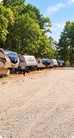 RV camping at Roses RV River Resort on the Alabama River in Millbrook, AL
