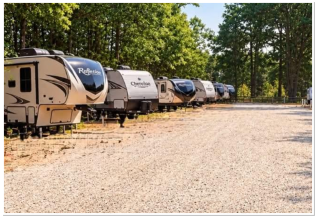 A line of RV's at Roses RV Resort.